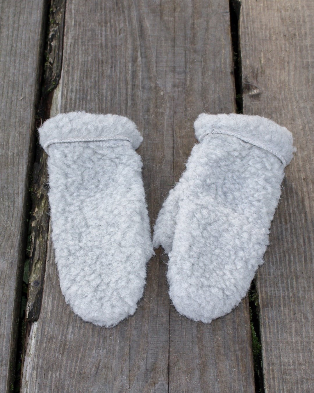Lammeuldsvanter - Lysegrå - The Cozy Sheep