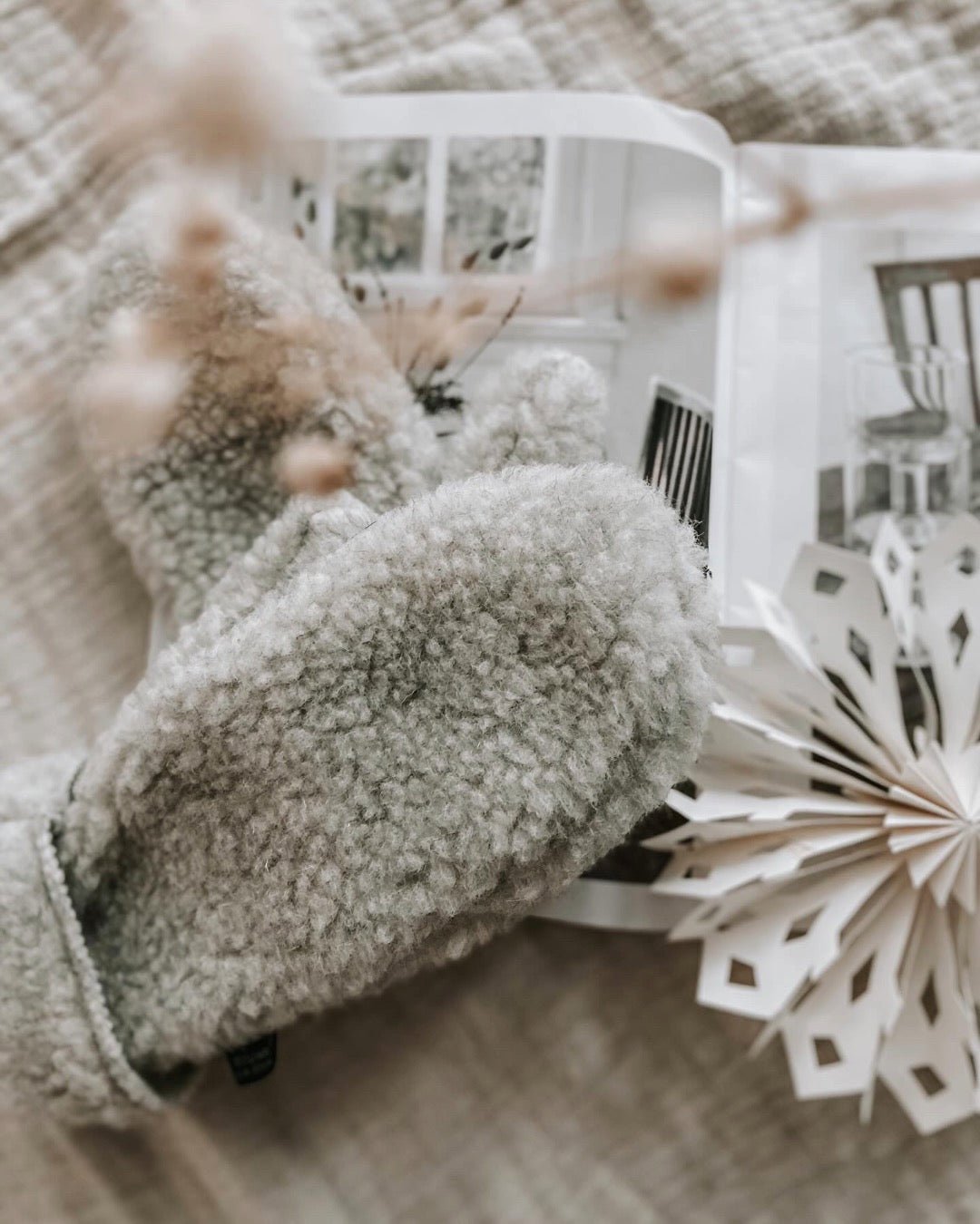 Lammeuldsvanter - Lysegrå - The Cozy Sheep